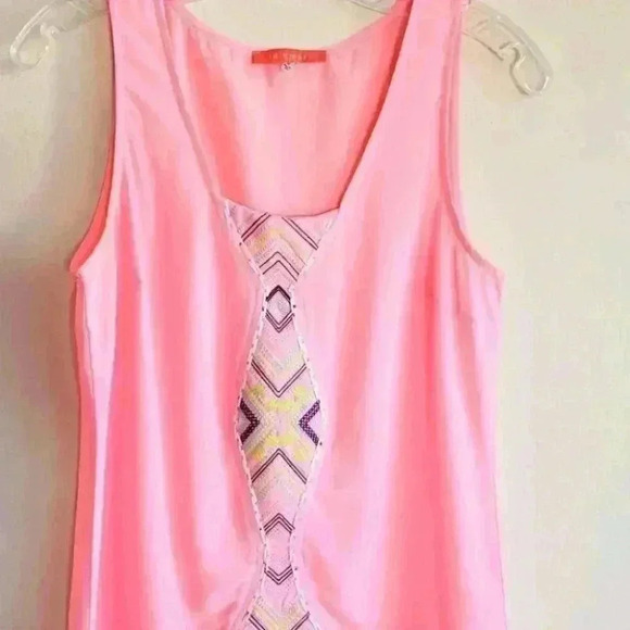 Lulumari Coral beaded semi fitted tank top size small - Picture 2 of 12